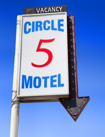 Circle 5 Sign